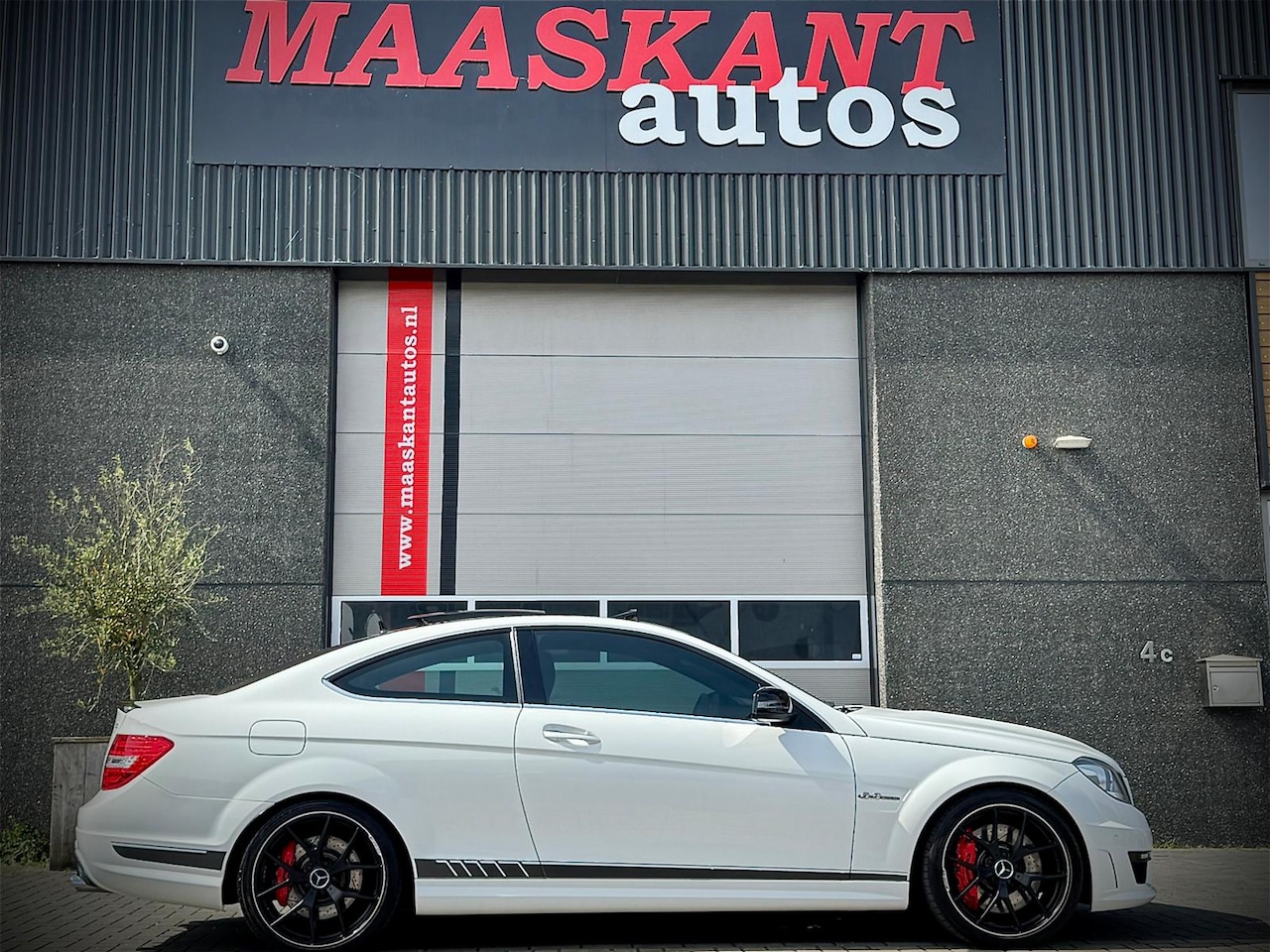 Mercedes-Benz C-klasse - C63 AMG Edition 507 / ONLY 35911km / Harman Kardon / Pano / COLLECTOR CAR! - AutoWereld.nl