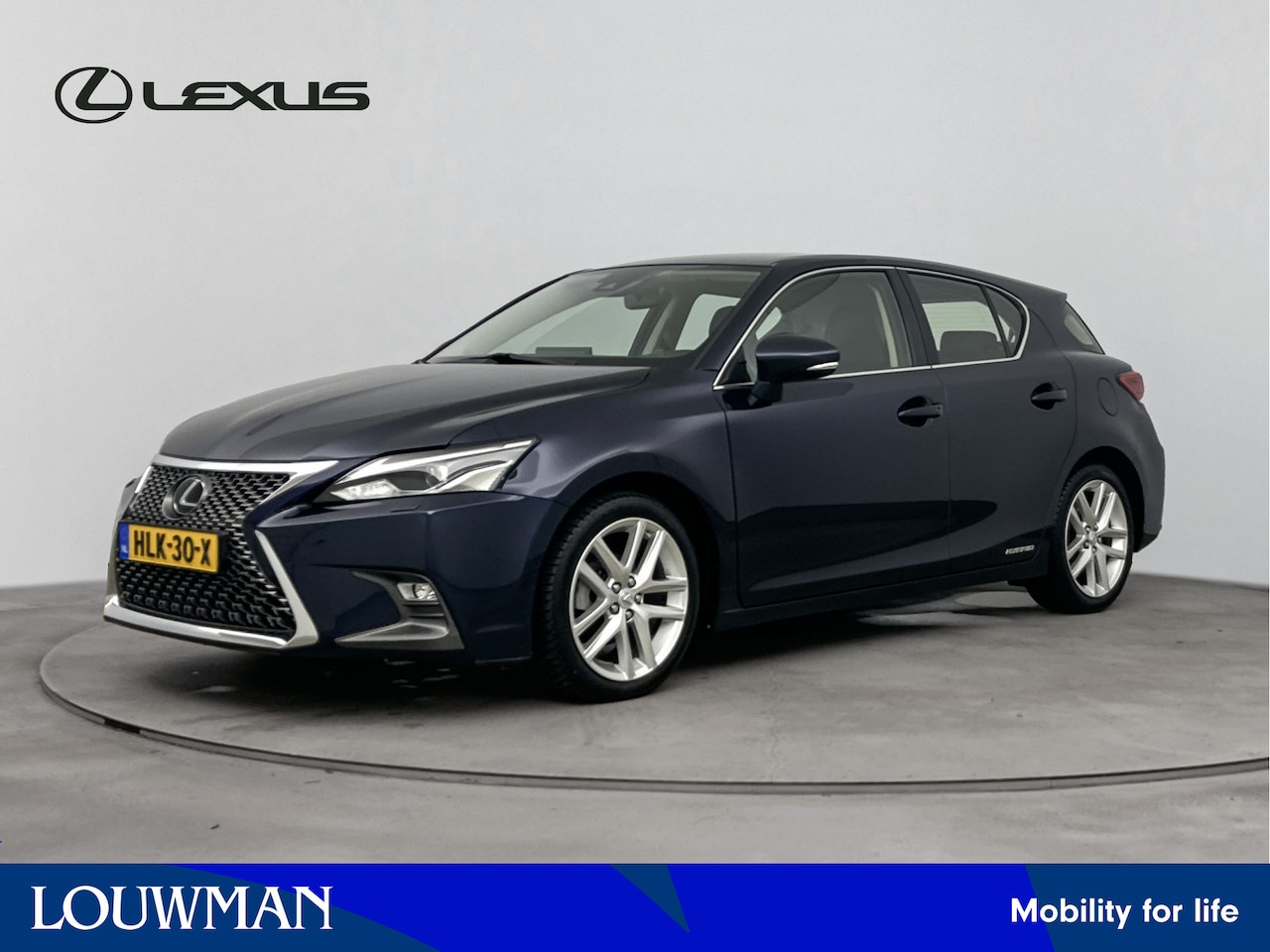 Lexus CT 200h - Ultimate Edition Limited | Stoelverwarming | Navigatie | Parkeersensoren | Cruise Control - AutoWereld.nl