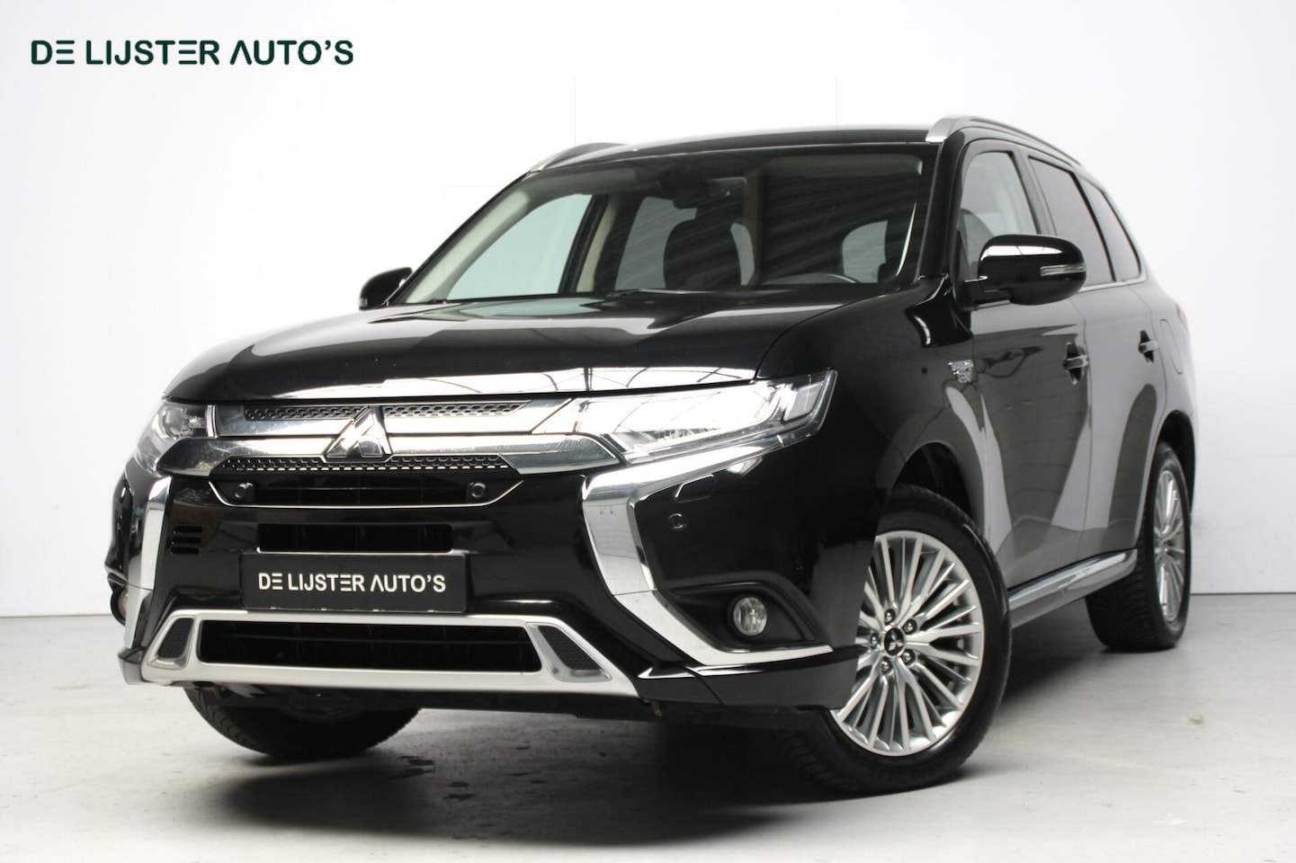 Mitsubishi Outlander - 2.4 PHEV Instyle 4WD |CARPLAY, CRUISE, CLIMATE, CAMERA, PDC, LED, KEYLESS, TREKHAAK| - AutoWereld.nl