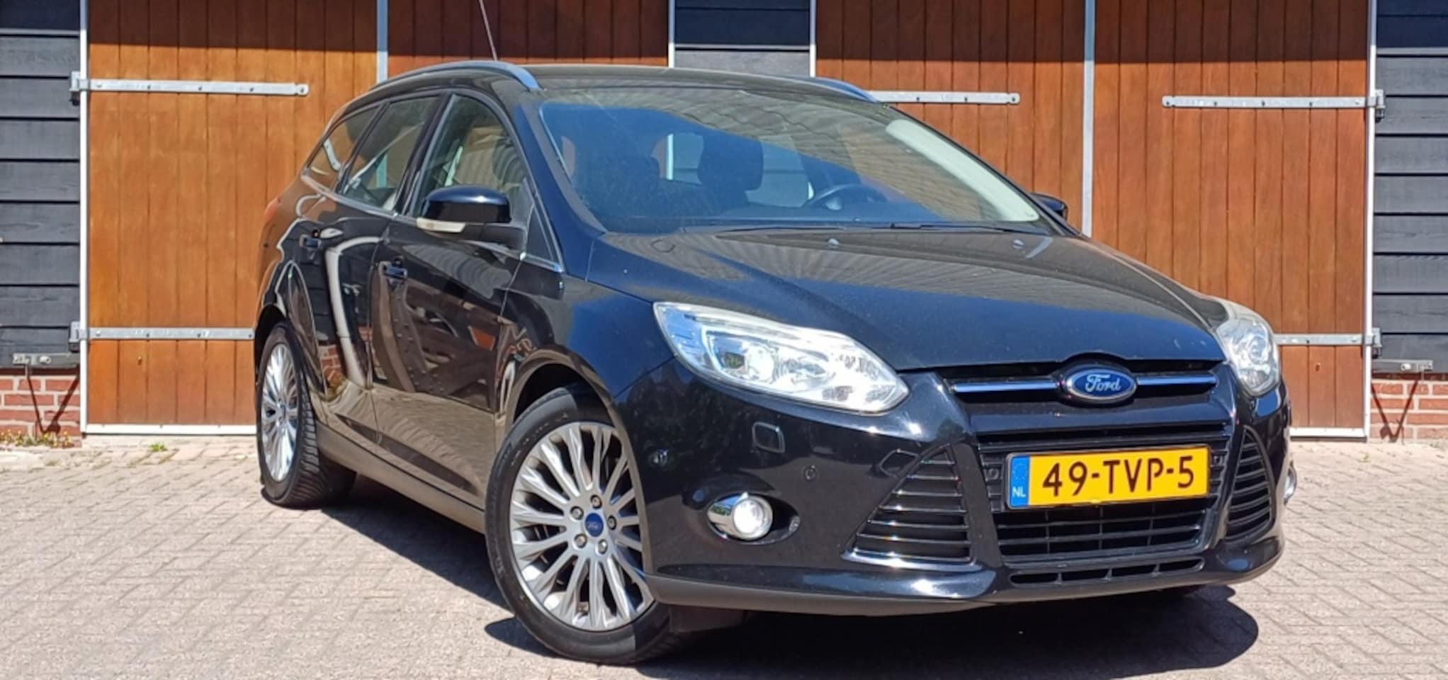 Ford Focus Wagon - 1.6 EcoB. Lease Ti, Nieuwe APK, Bluetooth, NAP, Cruise controle - AutoWereld.nl