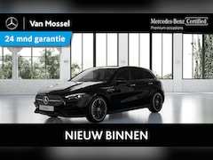 Mercedes-Benz A-klasse - 180 Star Edition AMG Line /Panoramadak /Night pakket /Dodehoekassistent /19 Inch
