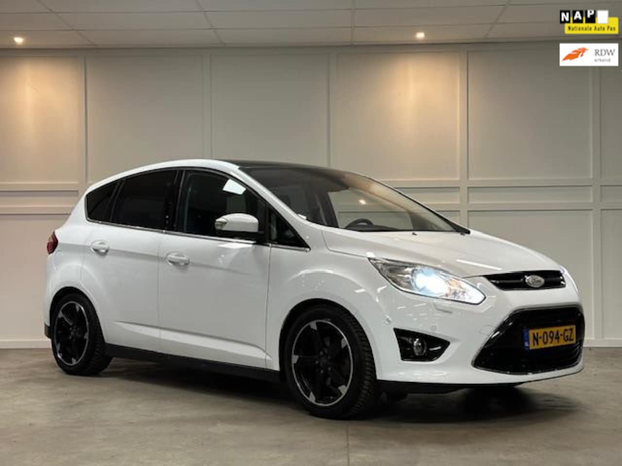 Ford C-Max - 1.0 Lease Titanium / Panorama / Cruise / Navi / Camera - AutoWereld.nl