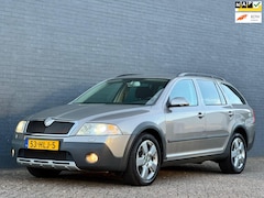 Skoda Octavia Combi - 2.0 FSI Scout/4X4/XENON/NAVI