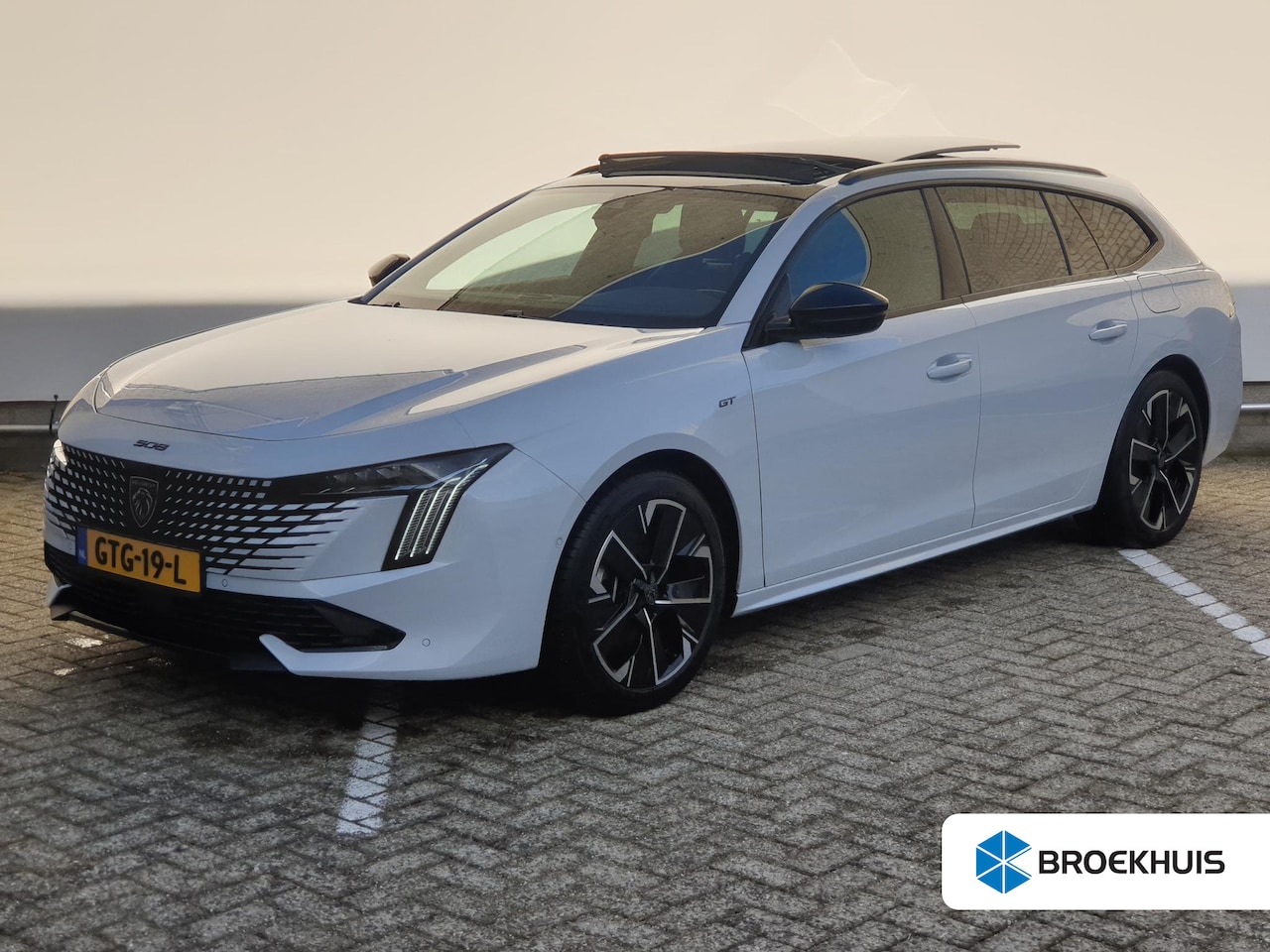 Peugeot 508 SW - 1.6 HYbrid 225 GT | Achteruitrijcamera | Apple Carplay/Android Auto | Cruise control adapt - AutoWereld.nl