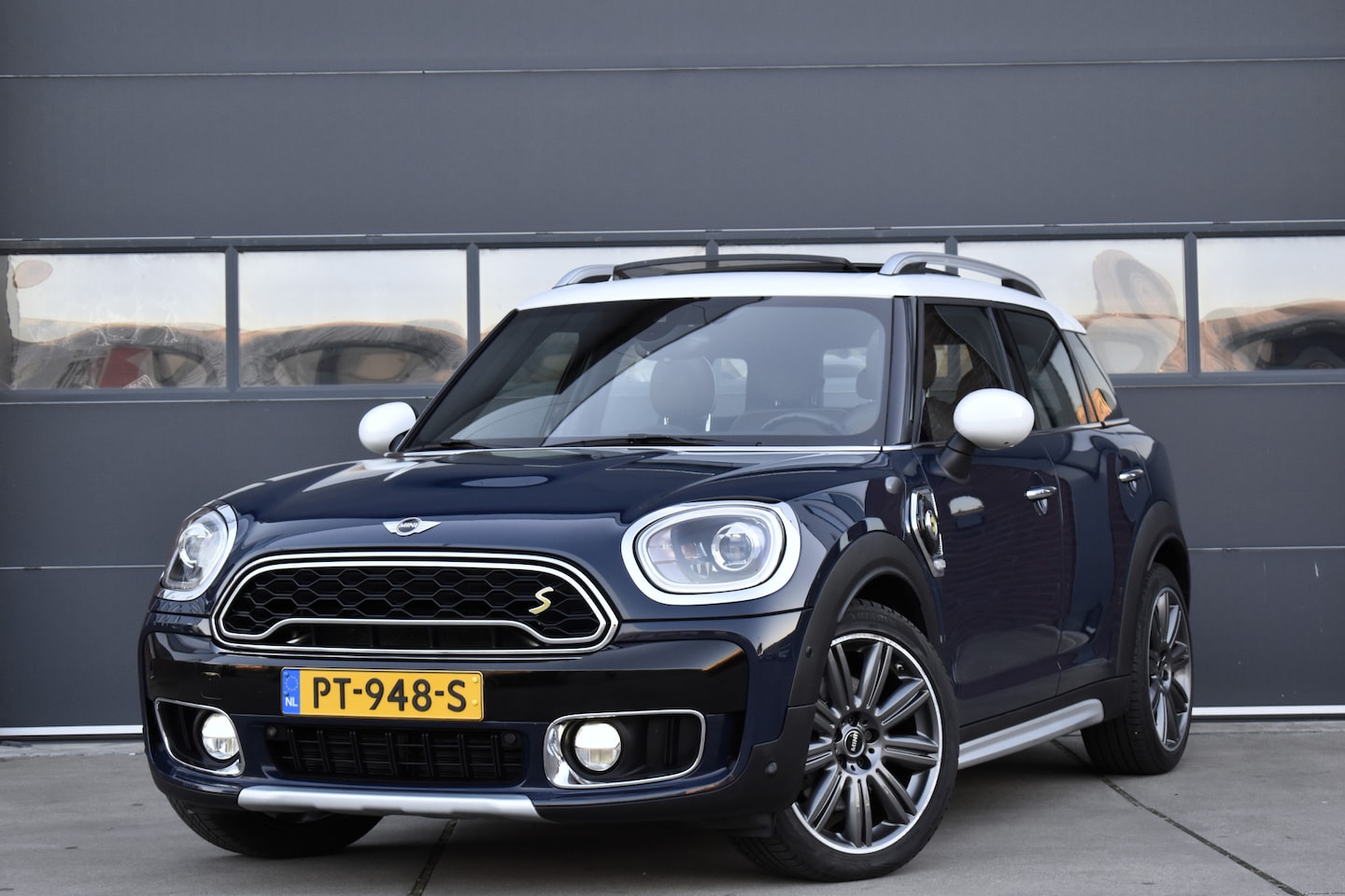 MINI Countryman - Mini 2.0 Cooper S E ALL4 Chili Pano - Led - Leer - Cruise - Clima - AutoWereld.nl
