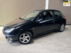 Peugeot 206 - 1.4 XR nieuwe Apk