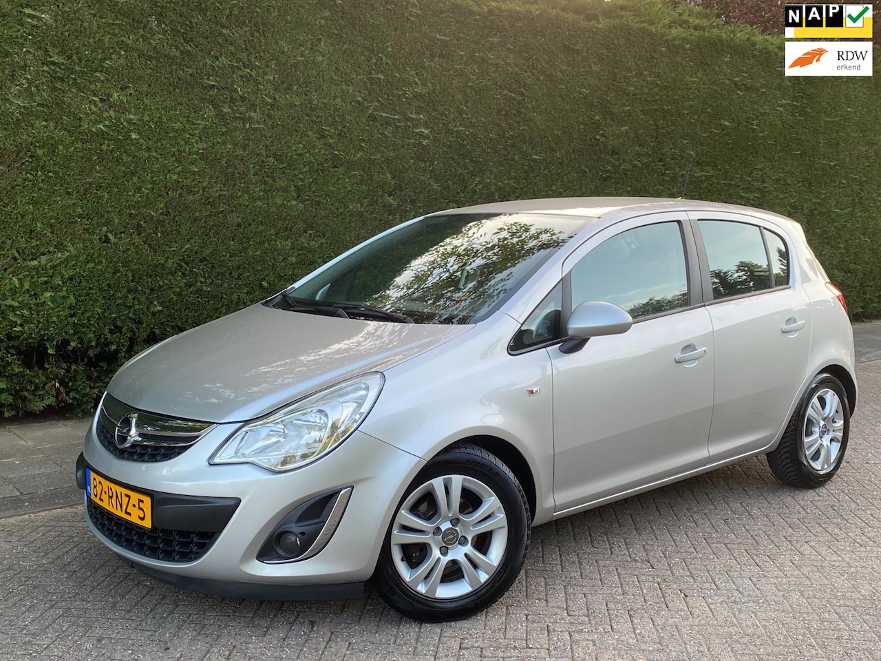 Opel Corsa - 1.3 CDTi AIRCO/CRUISE/NAVI/RIJDT GOED/NETTE AUTO! - AutoWereld.nl