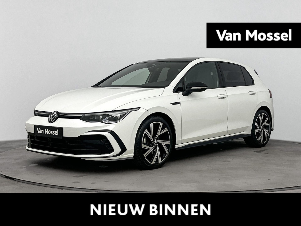 Volkswagen Golf - 1.5 eTSI R-Line Business | Panoramadak | Stoelverwarming + Stuurverwarming | Keyless | Cam - AutoWereld.nl