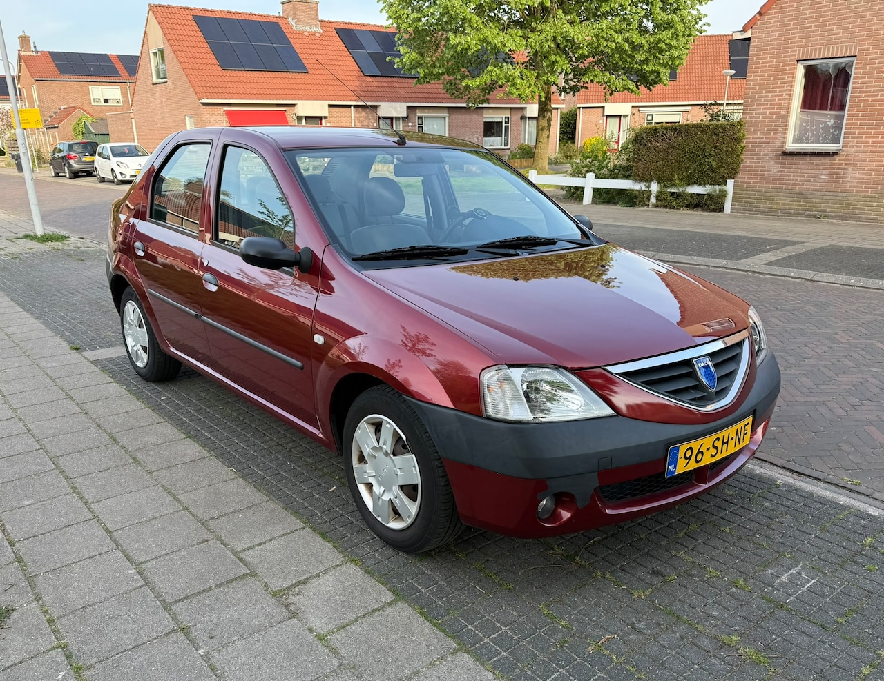 Dacia Logan - 1.4 Lauréate Netto Dacia Logan Pioneer-Airco-Stuurbekrachtiging - AutoWereld.nl