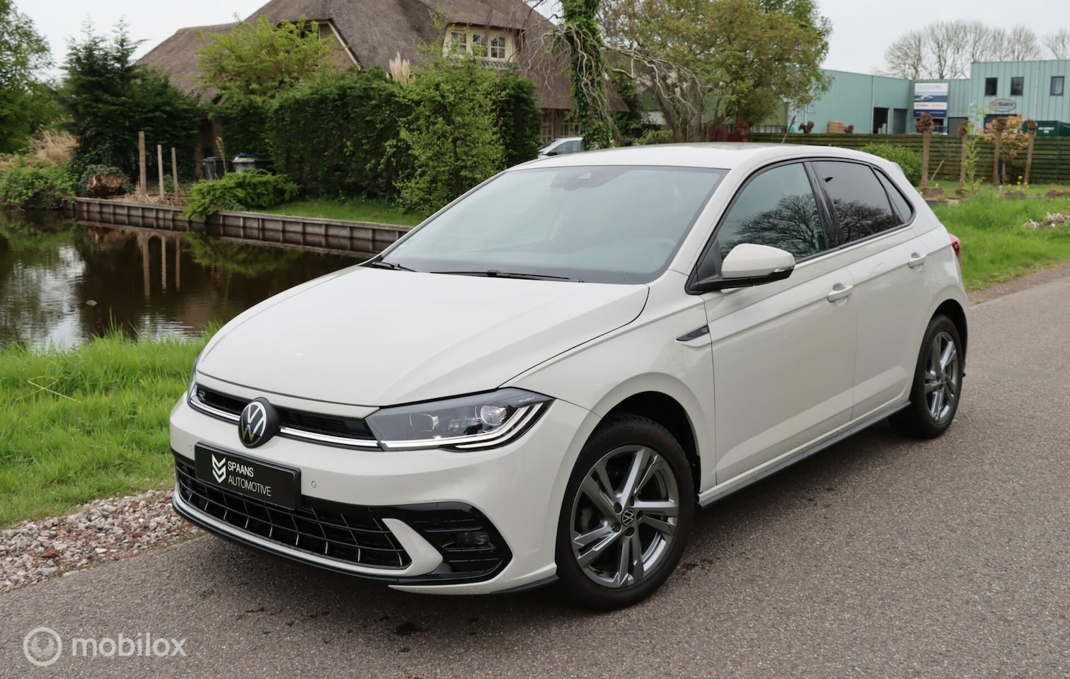 Volkswagen Polo - 1.0 TSI / 2x R-Line / Carplay / Virtual - AutoWereld.nl