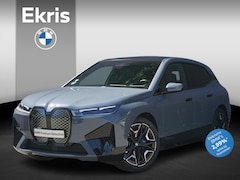 BMW iX - xDrive50 Sportpakket | Comfort Access | Glazen panoramadak Sky Lounge | Driving Assistant