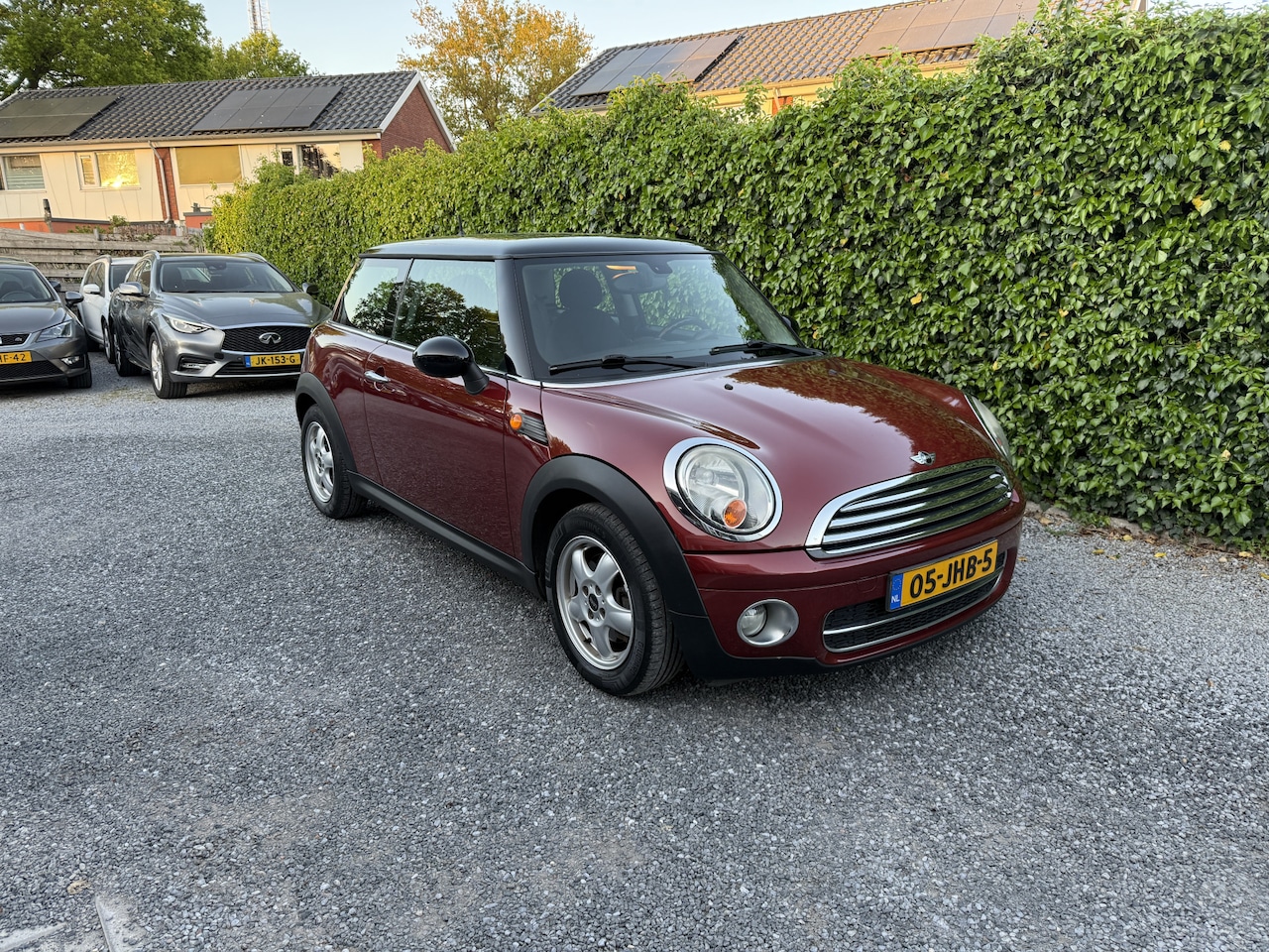 MINI Cooper - Mini 1.6 D Business Line | Navi | Autom. Airco | Cruise Control | LMV | Stoelverwarming | - AutoWereld.nl