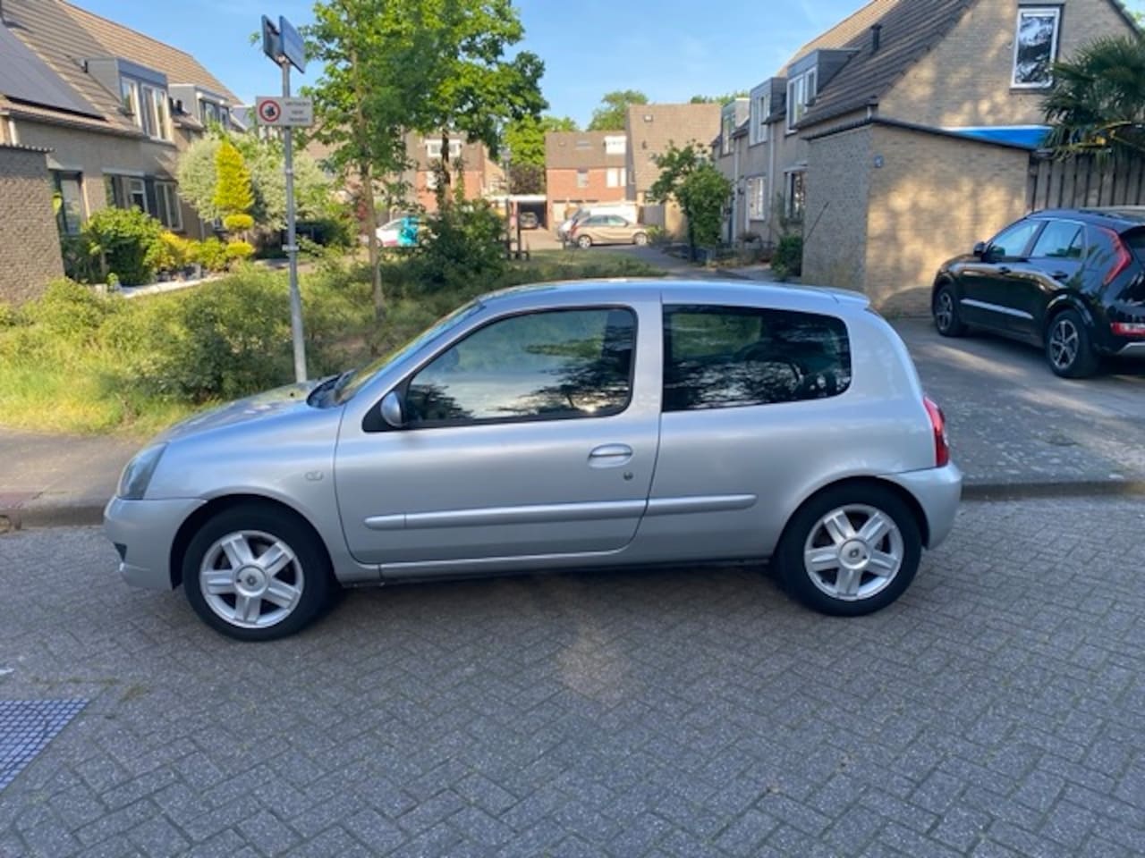 Renault Clio - 1.2-16V Campus - AutoWereld.nl