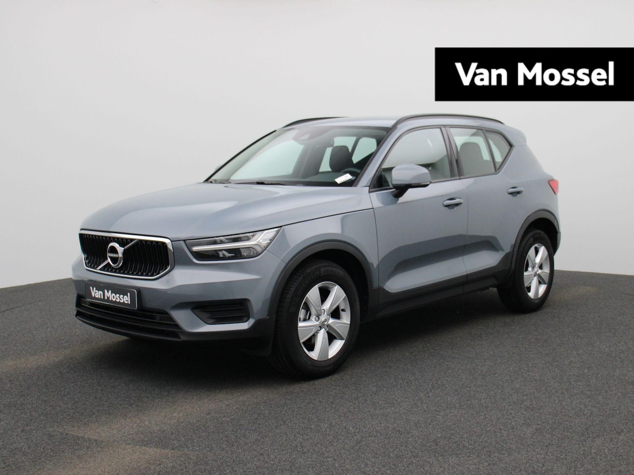 Volvo XC40 - 1.5 T3 Momentum | Automaat | LMV | Navigatie | Virtual cockpit | LED | Climate control | C - AutoWereld.nl