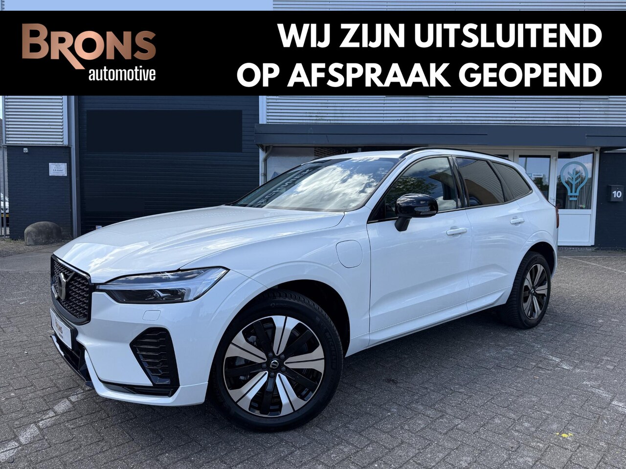 Volvo XC60 - 2.0 T6 Plug-in hybrid AWD Ultra Black Edition 2.0 T6 Plug-in hybrid AWD Ultra Black Edition - AutoWereld.nl
