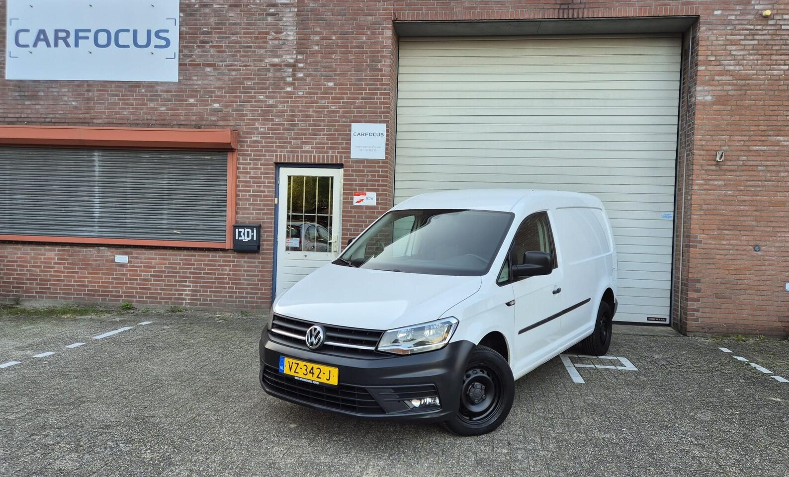 Volkswagen Caddy Maxi - 2.0 TDI L2H1 BMT Highline Navi NAP Cruise Airco APK - AutoWereld.nl