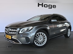 Mercedes-Benz GLA-Klasse - 180 Business Solution Automaat Navigatie Leder PDC Cruise control Airco Stoelverwarming In