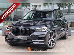 BMW X5 - (g05) xDrive45e 394pk | Camera | Sfeer | Luchtvering | LED | Adaptive | Stoelverwarming |