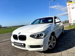 BMW 1-serie - 116i 6Bak NAP 5D/ AIRCO/ XENON/ NAVI SCHERM/ VELGEN/ CRUISE CONTROL