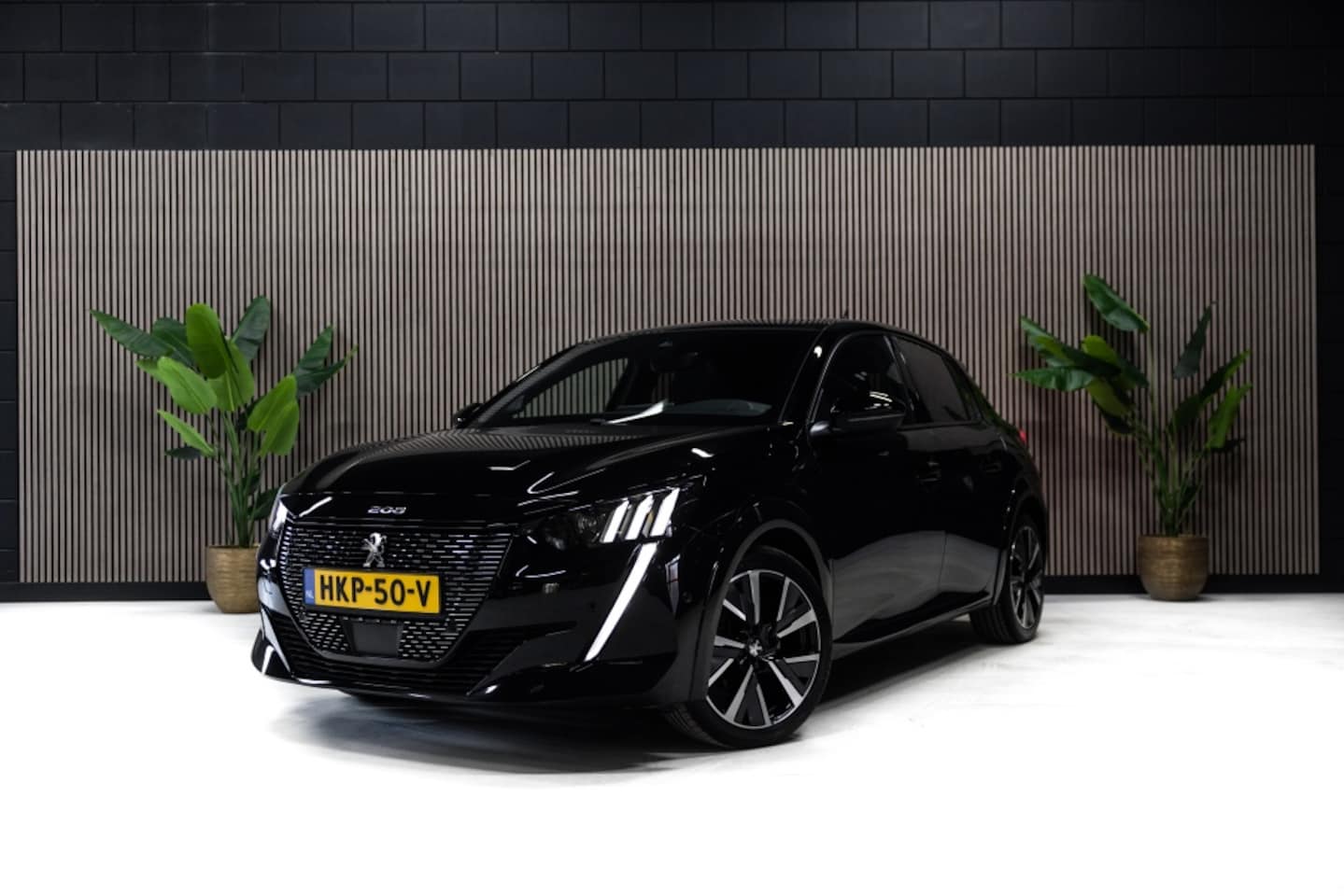 Peugeot 208 - 208 1.2 PureTech 131 PK GT | Automaat | Pano | Camera | BLIS | - AutoWereld.nl