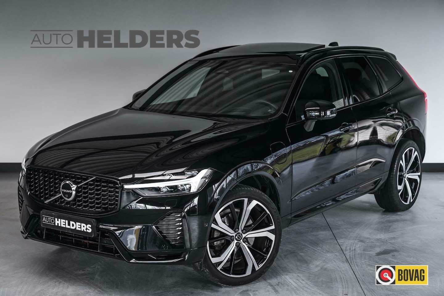 Volvo XC60 - 2.0 T6 Plug-in hybrid AWD R-Design Pano 360° H&K - AutoWereld.nl