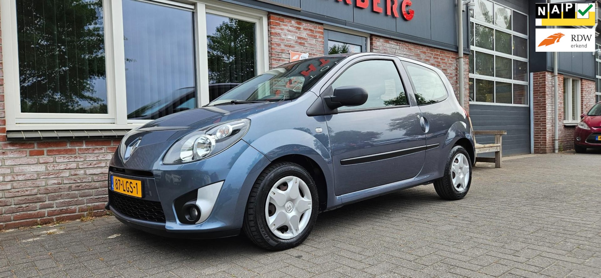 Renault Twingo - 1.2-16V Authentique Airco! Trekhaak! NAP! Nieuwe Apk! Leuke Auto! - AutoWereld.nl