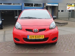 Toyota Aygo - 1.0-12V Access airco lage km nw apk