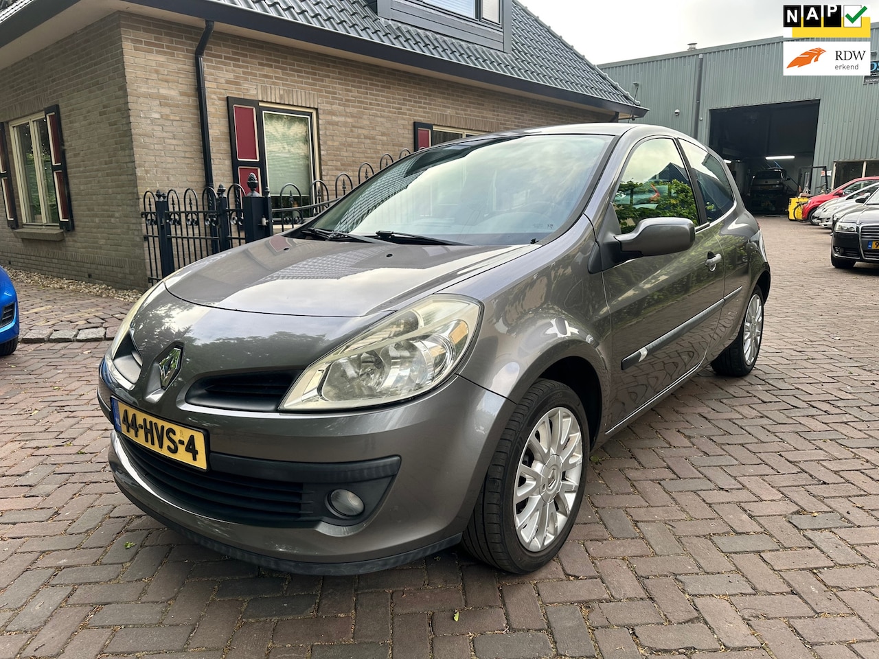 Renault Clio - 1.2-16V Collection 1.2-16V Collection - AutoWereld.nl