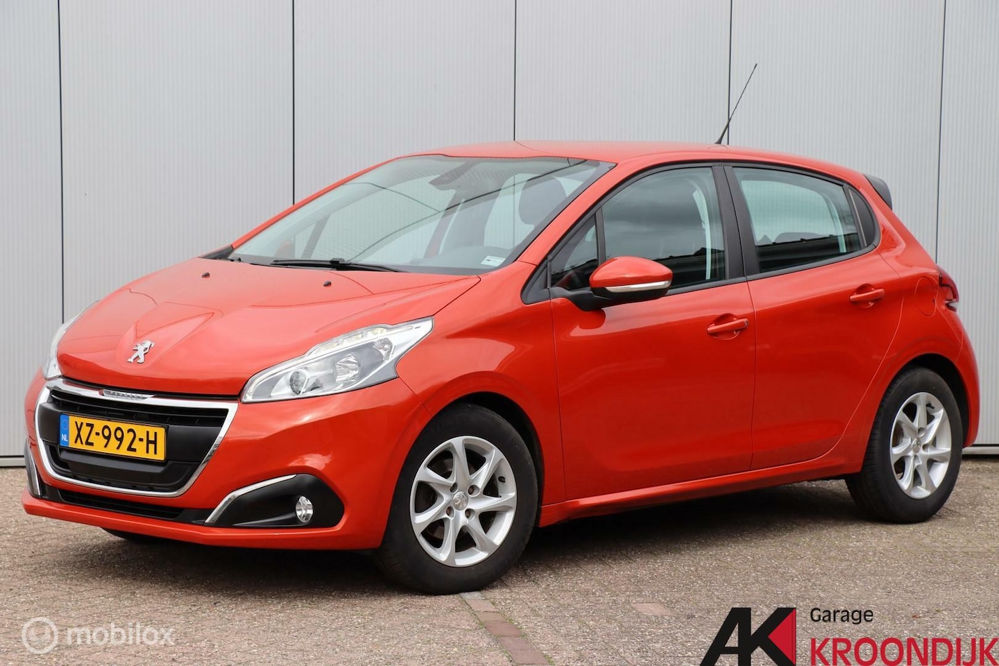 Peugeot 208 - 1.2 ATM/ AIRCO/ NETTEAUTO/ 5DRS/ LM/ 44.650KM - AutoWereld.nl