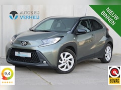 Toyota Aygo X - 1.0 VVT-i S-CVT First / AUTOMAAT / CRUISE / CAMERA