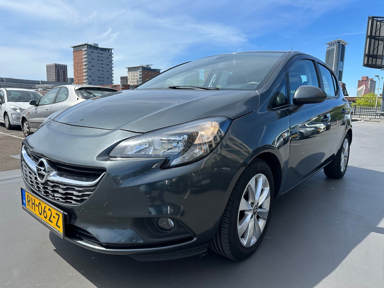 Opel Corsa - 1.4 Edition Airco Cruise 33000km NAP Dealer Onderhouden Rijdt Als Nieuw - AutoWereld.nl