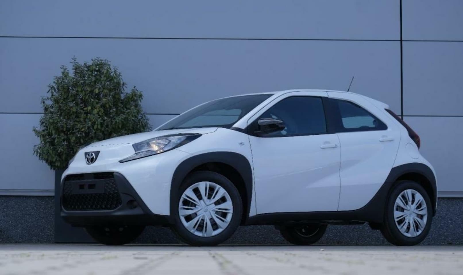 Toyota Aygo X - 1.0 VVT-i MT Play - 10J Garantie- Carplay-Luxe - AutoWereld.nl