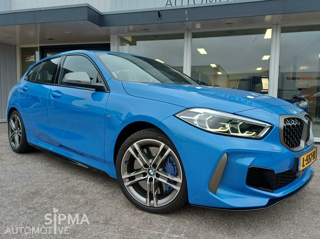 BMW 1-serie - M135i xDrive High Executive 19Dkm/2021/ - AutoWereld.nl