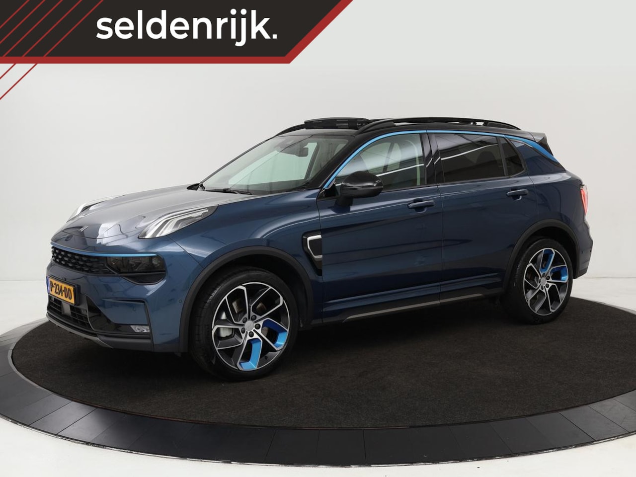 Lynk & Co 01 - 1.5 Plug In | Panoramadak | Infinity by Harman | Camera | Adaptive cruise | Stoelverwarmin - AutoWereld.nl