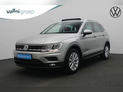 Volkswagen Tiguan - 1.5 TSI 150 pk ACT Comfortline Business | Panoramadak | Trekhaak | Achteruitrijcamera | Na