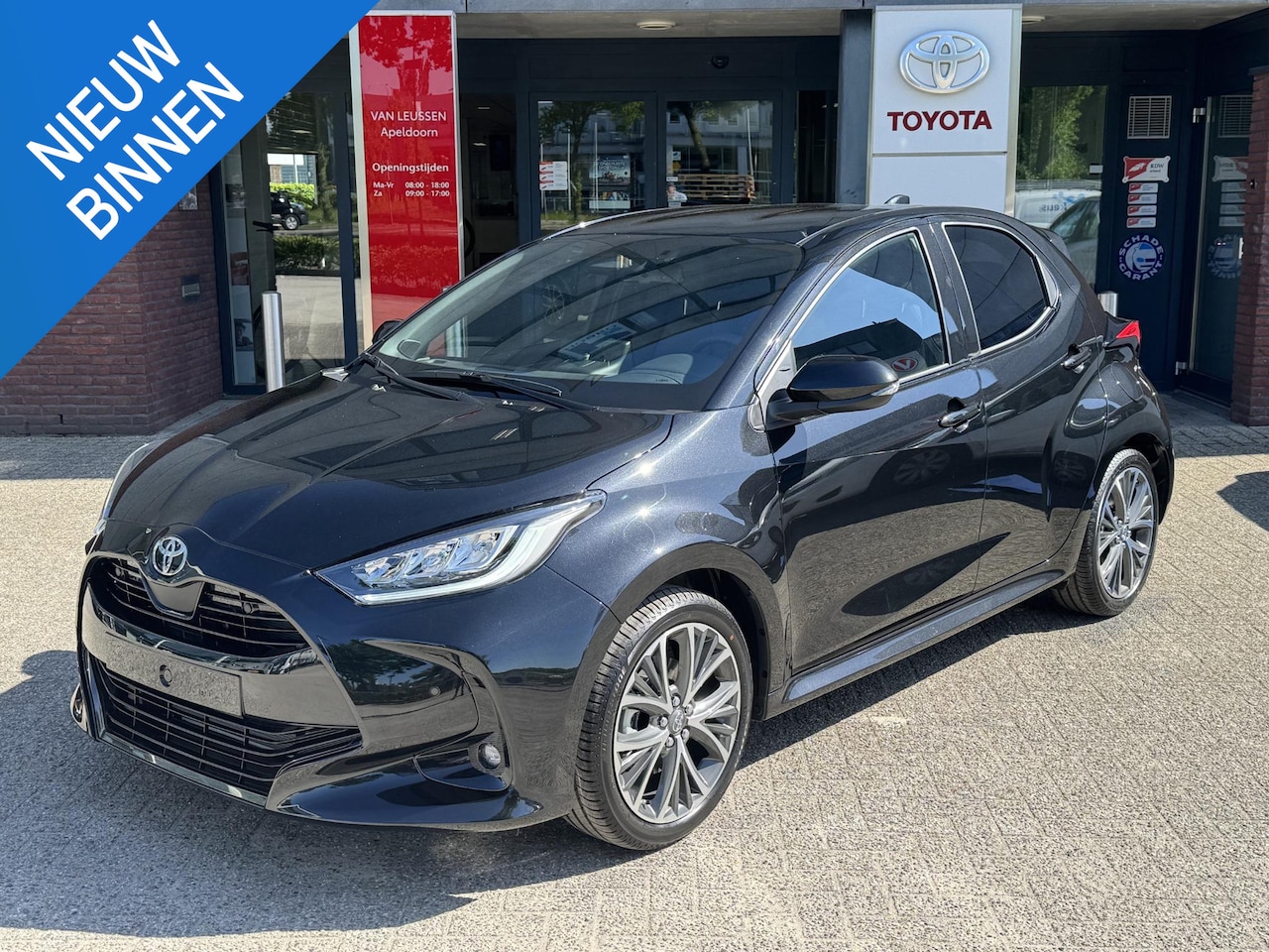 Toyota Yaris - Hybrid 130 EXECUTIVE NIEUW DIRECT LEVERBAAR STOELVERW PARK-SENSOREN 18'' LM-VELGEN NAVI KE - AutoWereld.nl