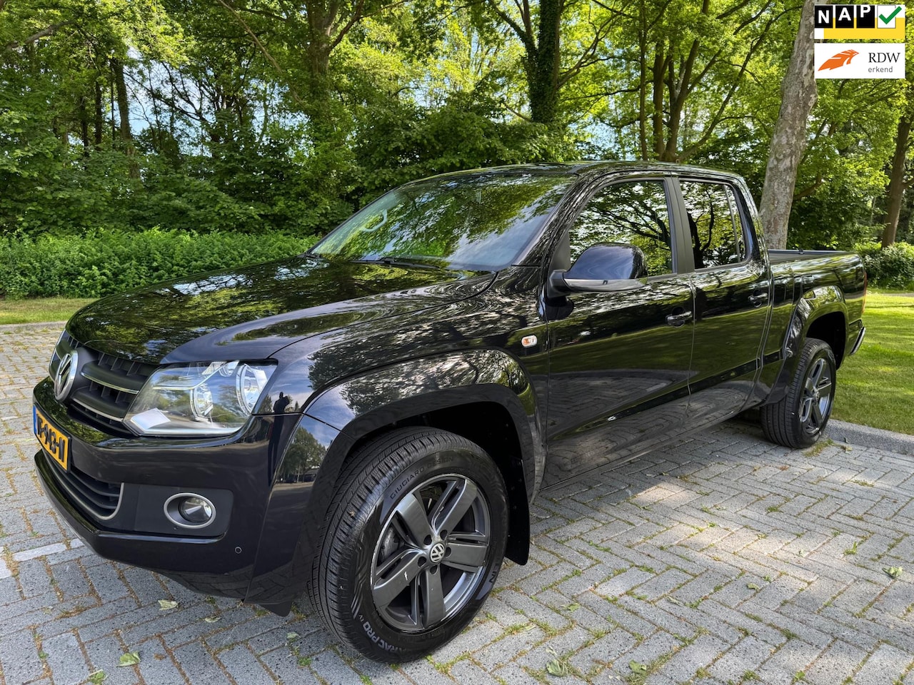 Volkswagen Amarok - 2.0 TDI 4Motion DC Highline 180 Pk Automaat Airco Navi leer Btw. - AutoWereld.nl
