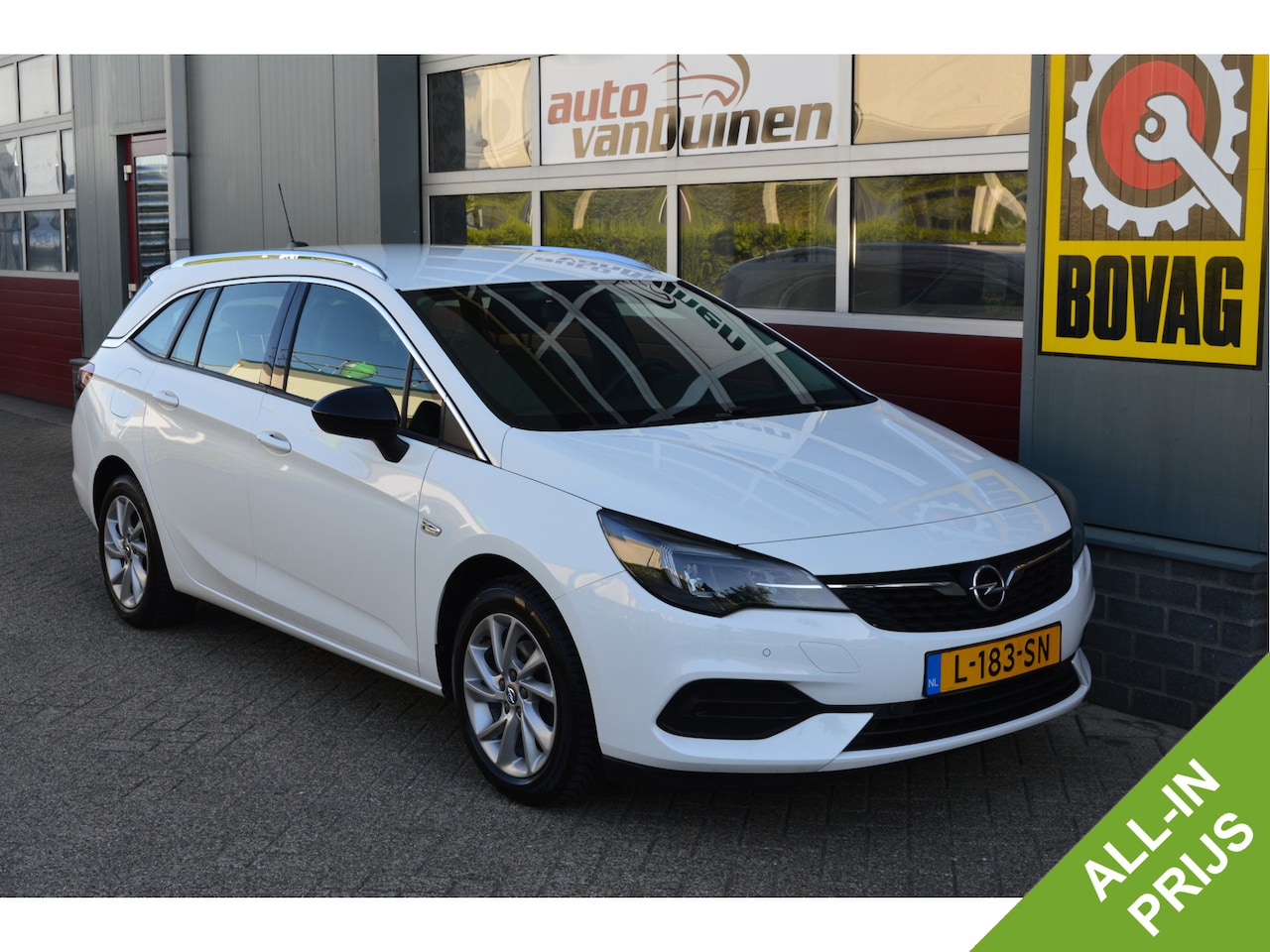 Opel Astra Sports Tourer - 1.2 Business Elegance O.a: Keyless, LED, Clima, PDC, Camera, Rijklaar, Etc. All-in prijs! - AutoWereld.nl