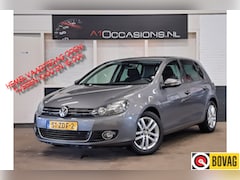 Volkswagen Golf - 1.2 TSI Highline BlueMotion + NAVI