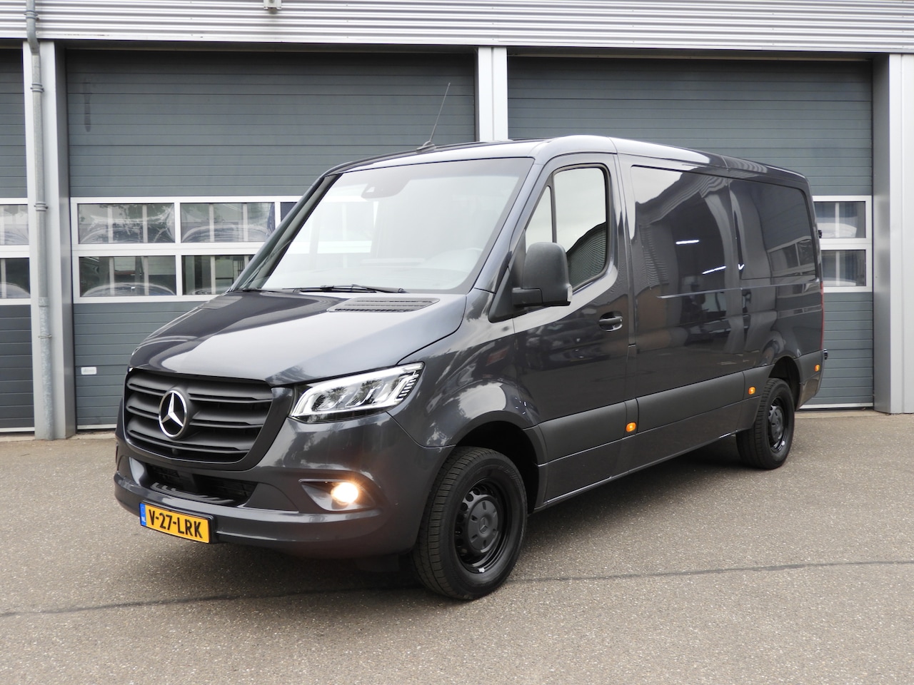 Mercedes-Benz Sprinter - 317 1.9 CDI L2H1 AUT | LED | 360° CAMERA | DISTRONIC - AutoWereld.nl