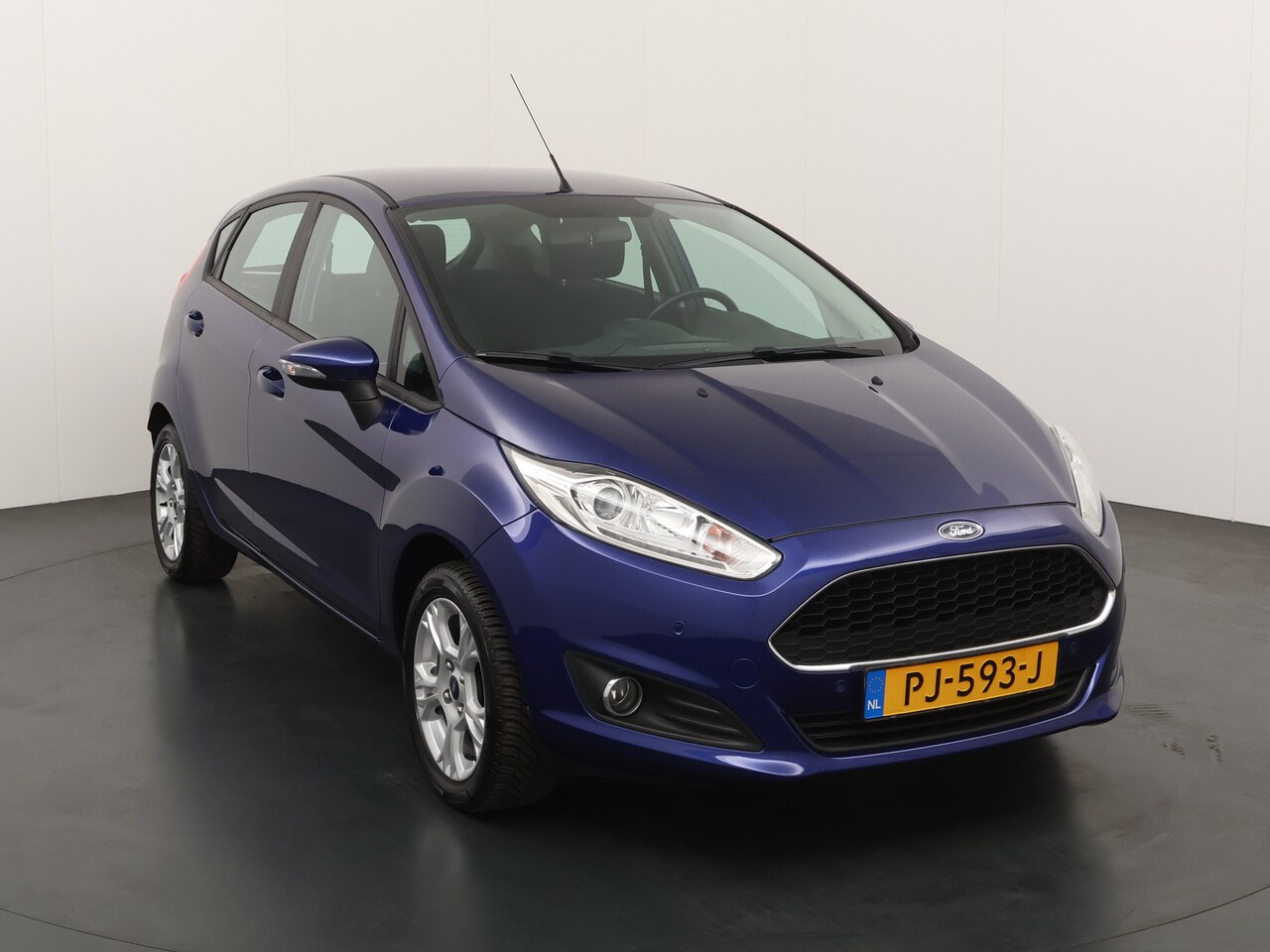 Ford Fiesta - 80PK Style Ultimate | Allseason banden | Voorruitverwarming | Park. Sens V+A | Cruise | Ai - AutoWereld.nl