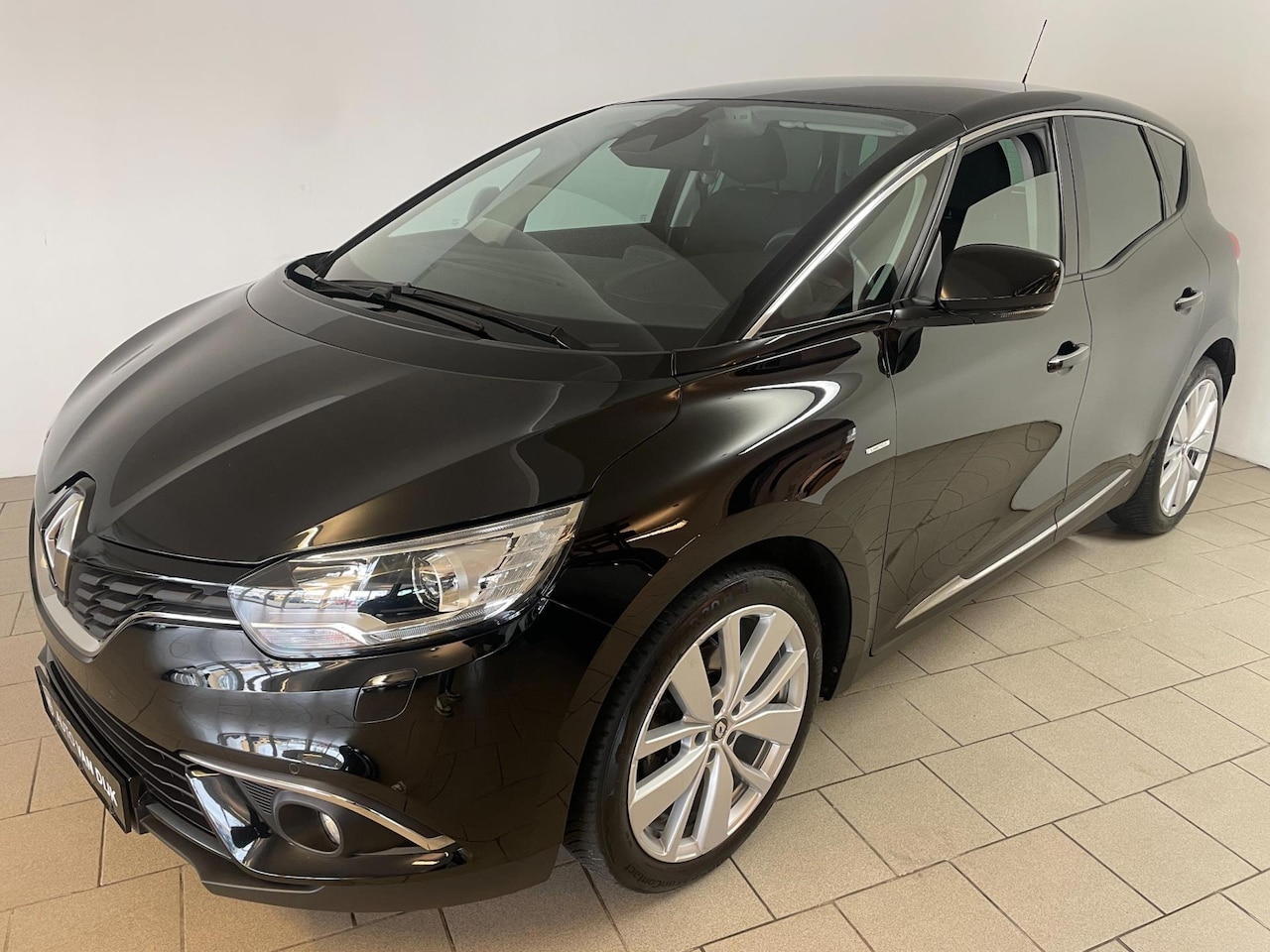 Renault Scénic - 1.3 TCe Intens AIRCO CLIMA NAVI STOELVERW PDC CAMERA VELGEN NIEUWSTAAT - AutoWereld.nl