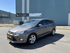 Ford Focus Wagon - 1.6i EcoBoost Titanium 6-Bak 150 PK. Prachtige en als nieuw rijdende auto van de tweede ei