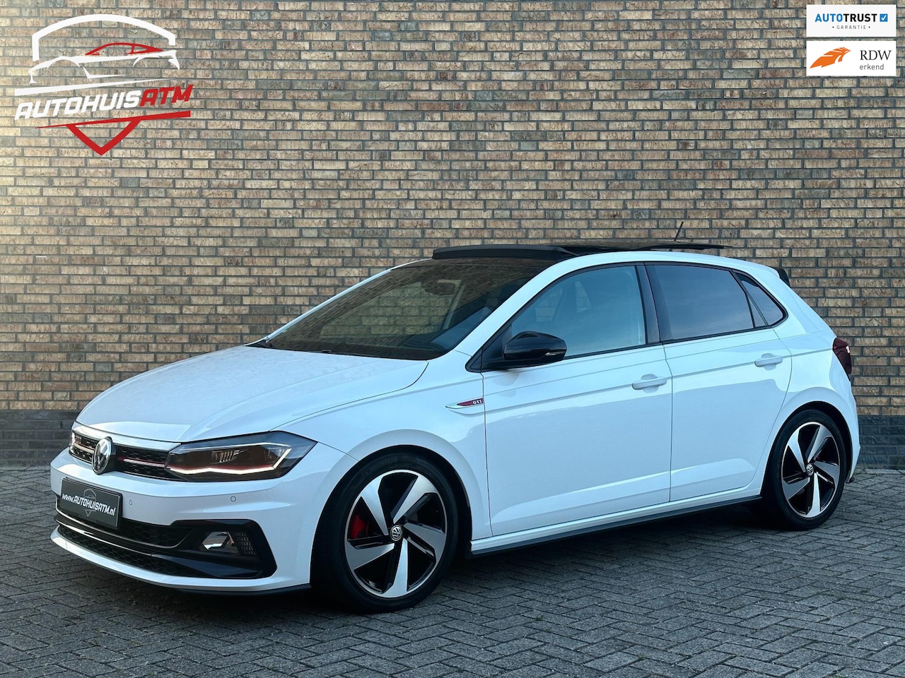 Volkswagen Polo - 2.0 TSI GTI Pano Dsg Virtual Led Stoelvw Climatr - AutoWereld.nl