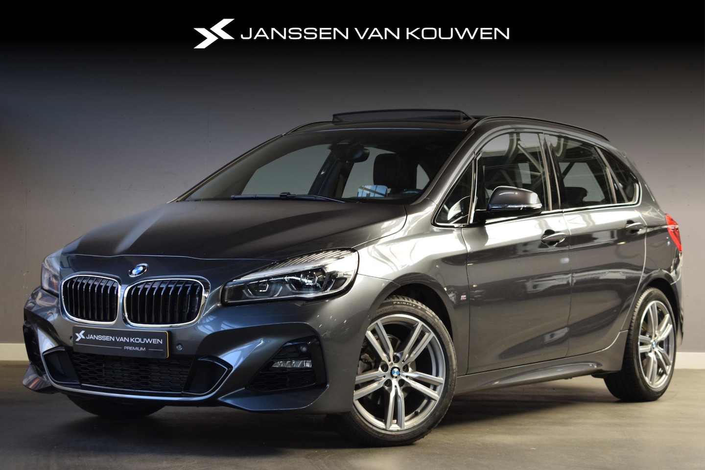BMW 2-serie Active Tourer - 218i High Executive / Panoramadak / M-Sport / Stoelverwarming - AutoWereld.nl