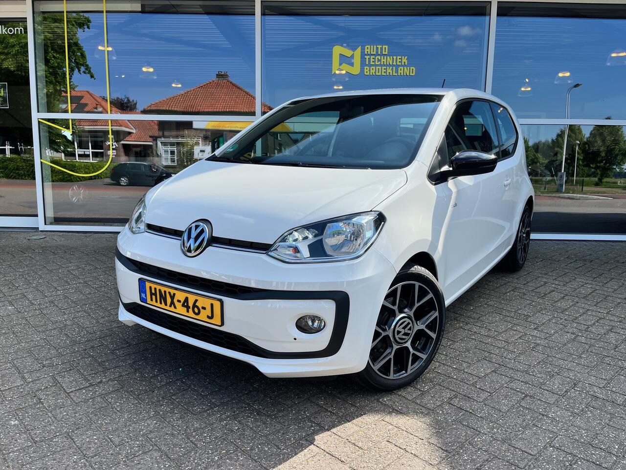 Volkswagen Up! - TAKE UP! 1.0 LED|PARKEERSENSOREN|STOELVERWARMING|16INCH - AutoWereld.nl