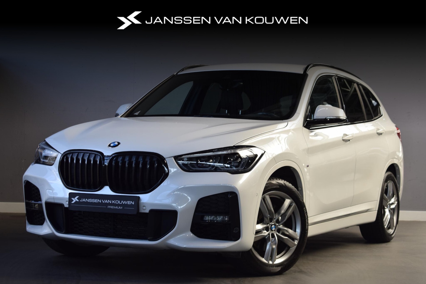 BMW X1 - sDrive20i Business Edition / M-Sport / Head Up Display / Apple Carplay - AutoWereld.nl