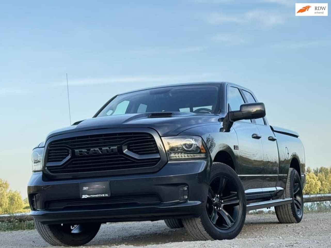 Dodge Ram 1500 - 5.7 V8 Quad Cab, 1e eig, gunstige cataloguswaarde, veel extra's! - AutoWereld.nl