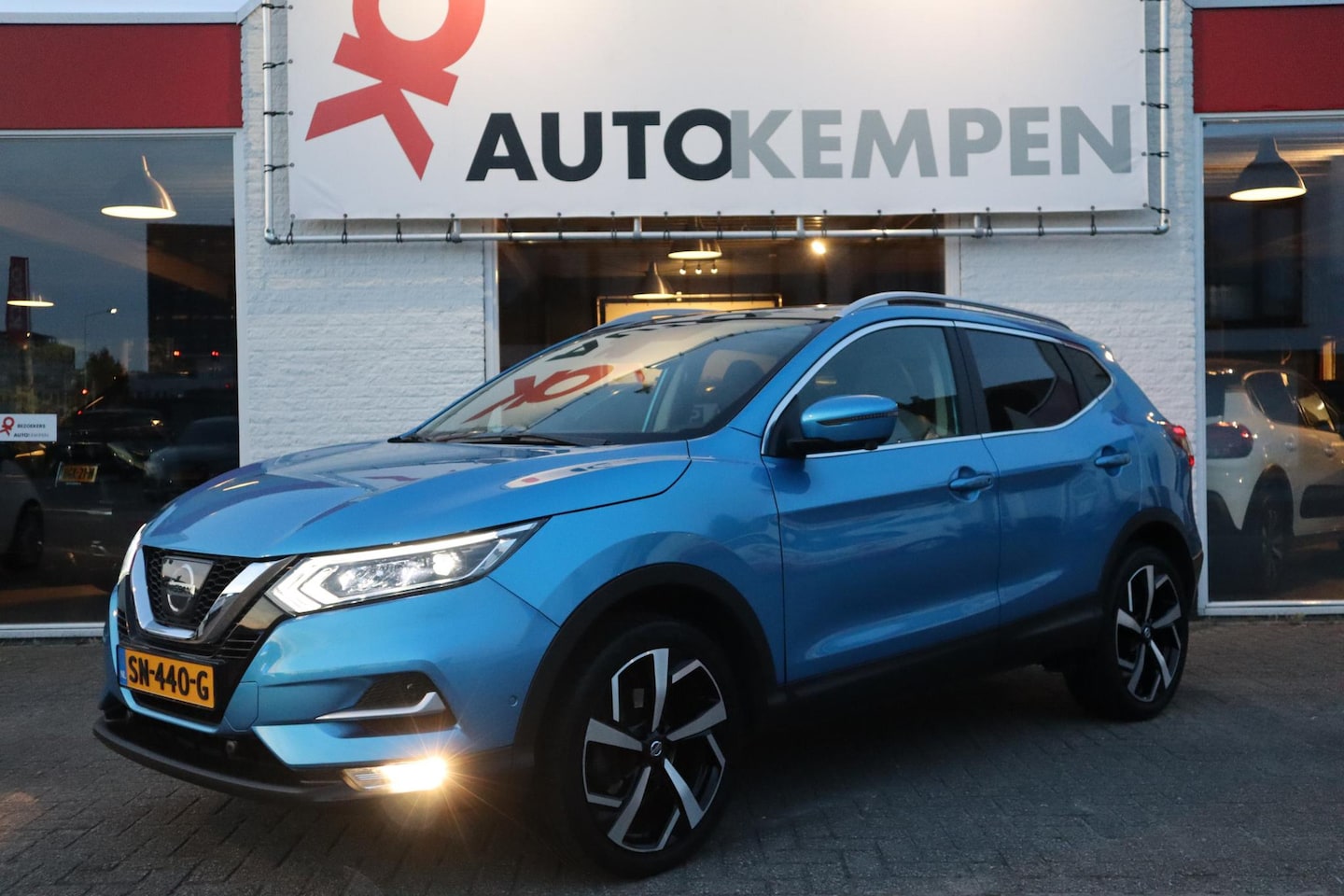 Nissan Qashqai - 1.2 TEKNA + FULL-|PANO|LEER|TREKHAAK|1E EIGENAAR|DEALERONDERHOUDEN - AutoWereld.nl