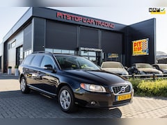 Volvo V70 - 2.0 Momentum, 146 PK, Youngtimer, Trekhaak, Xenon